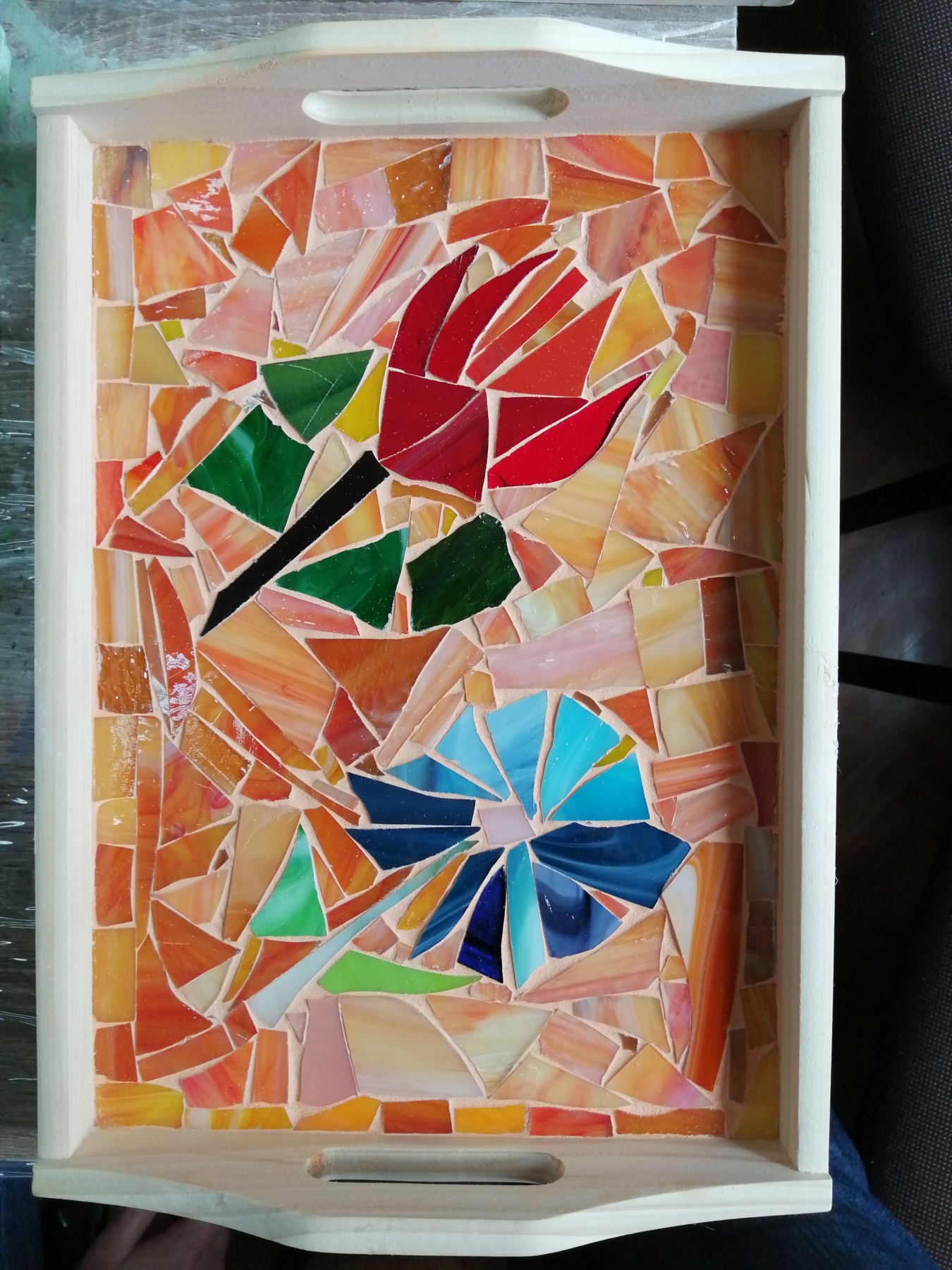 Mozaikowa taca wykonana na zajęciach