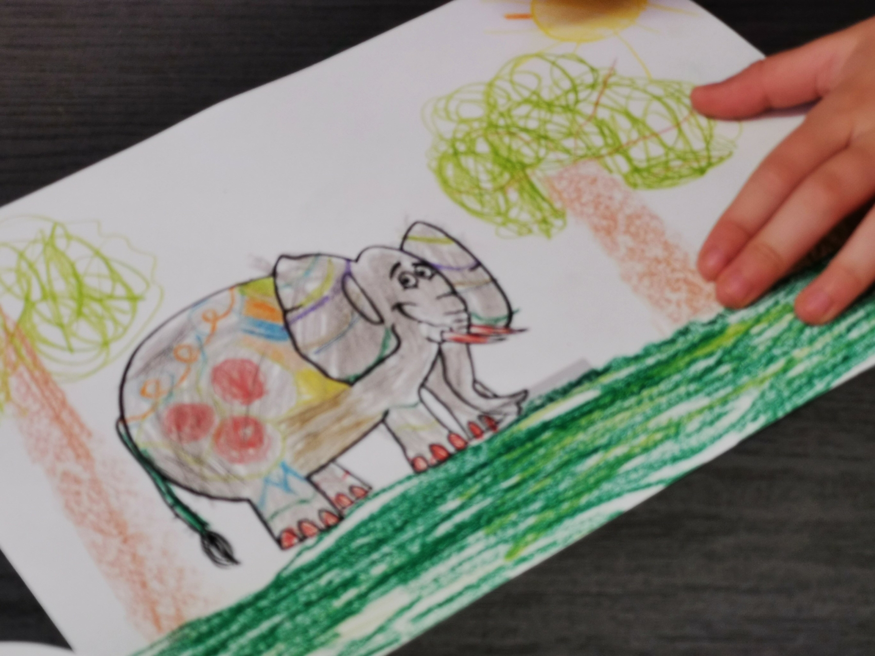 Kolorowanka przedstawiająca słonia
