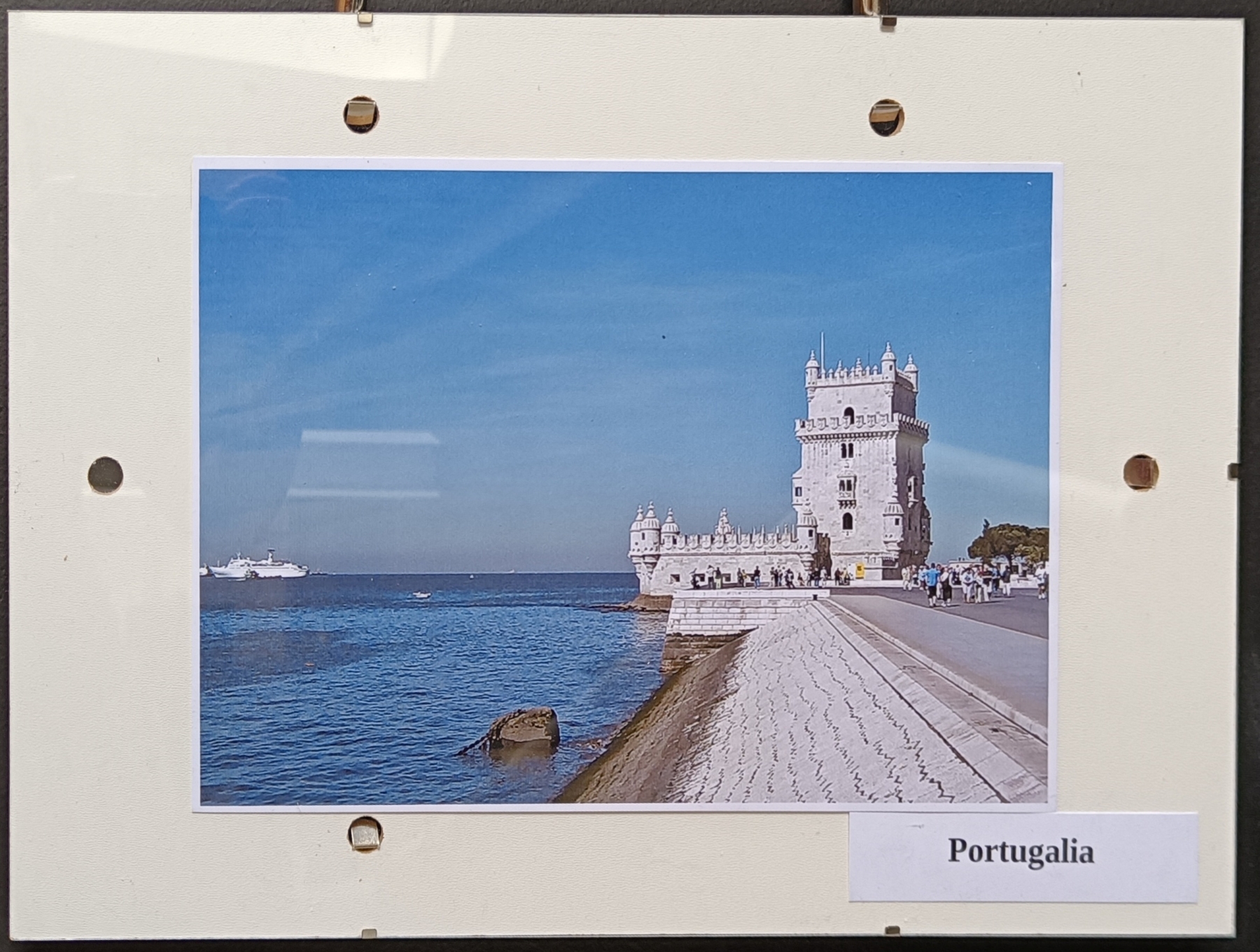 Fotografia przedstawiająca zamek nad morzem