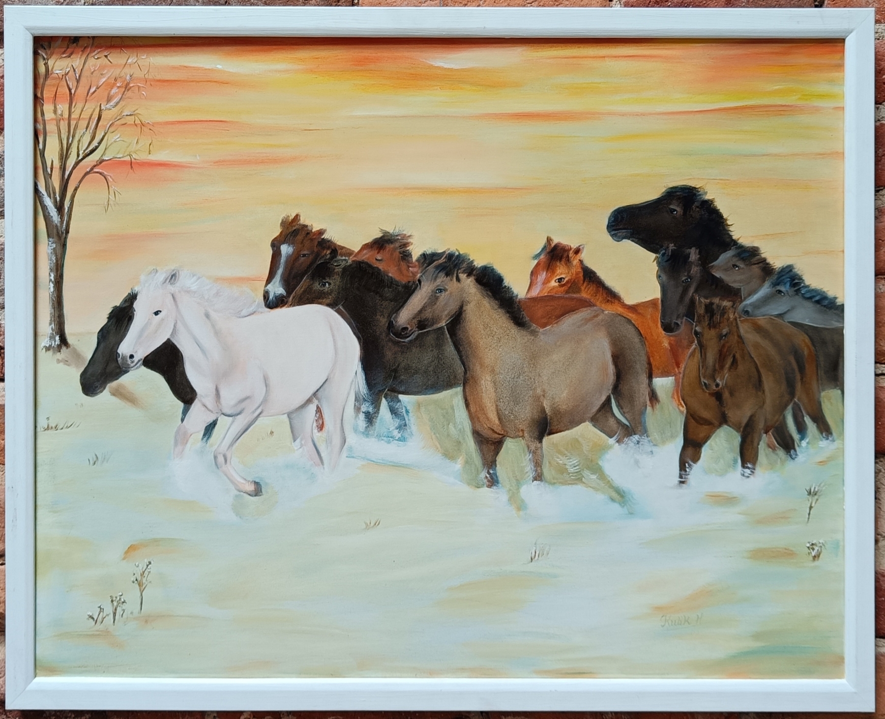 Obraz w galerii: Konie galopujące po śniegu